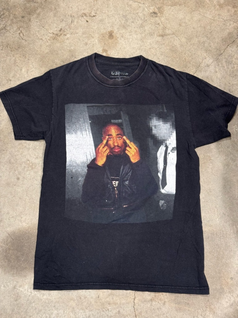 2013 2pac Tupac Shirt Middle Fingers Short‎ Sleeve Rap Graphic Tee Men’s Small